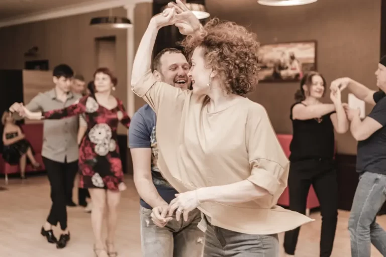 Salsa-Classes-Havana-Salsa-Standard